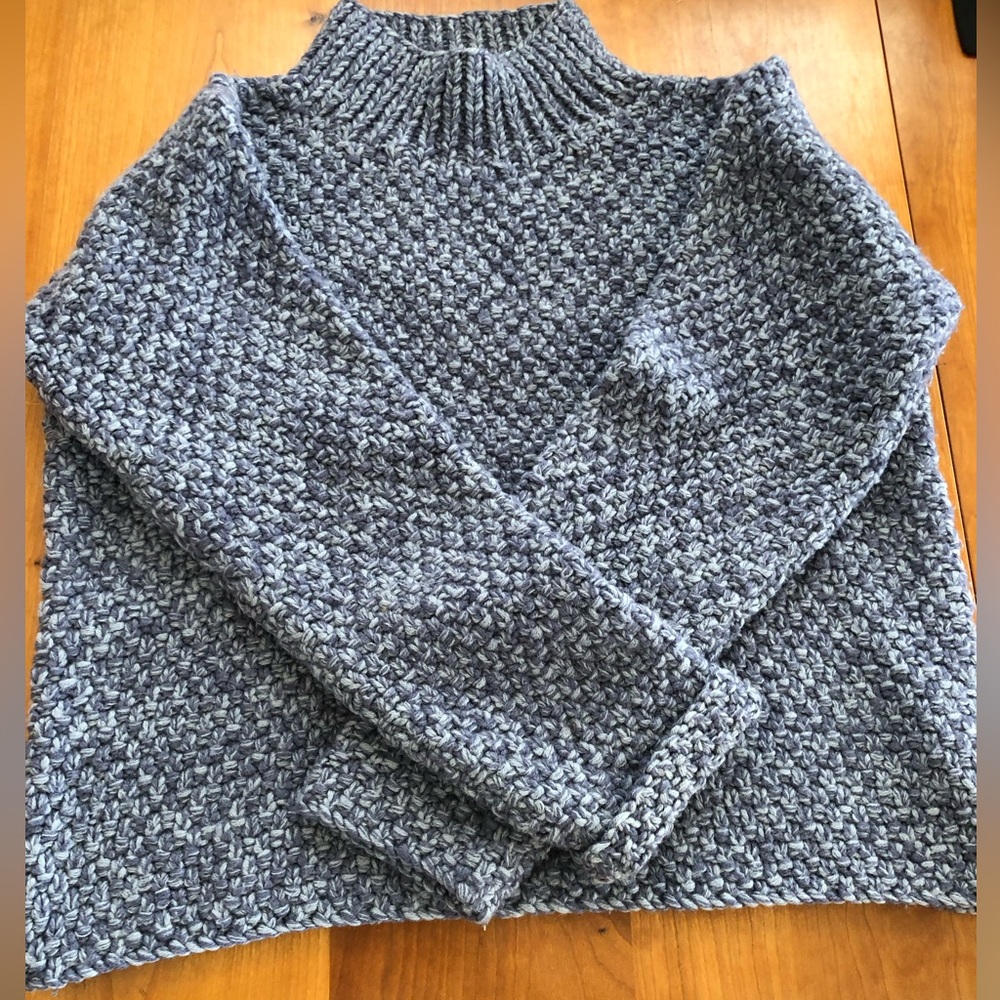 Indigenous Designs wool sweater. EUC. Medium.